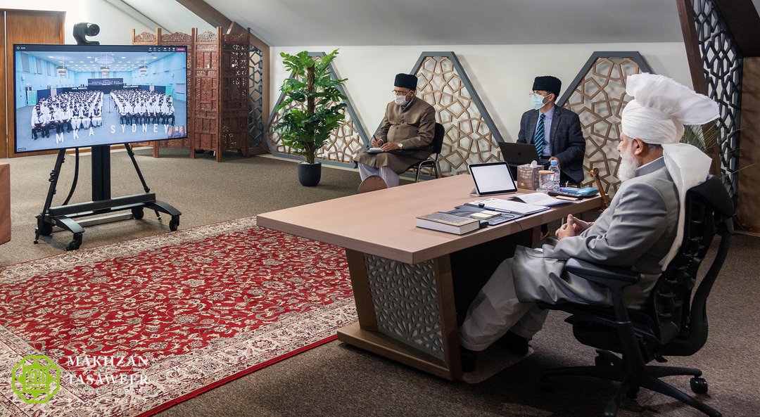 Sidney Avustralya'dan Khuddam, Müslüman Ahmediye Cemaati Dünya Başkanı ile Sanal Görüşme Onuruna Sahip Oldu